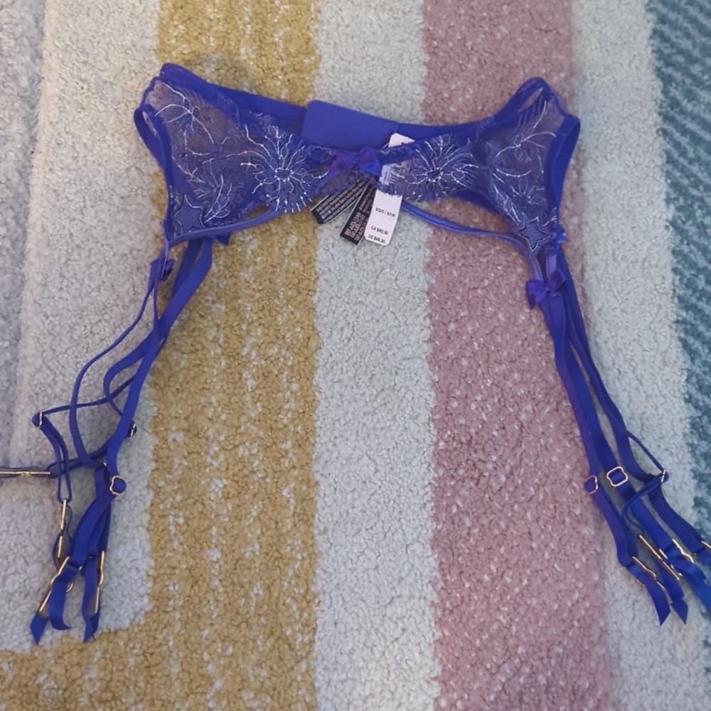 Purple garter